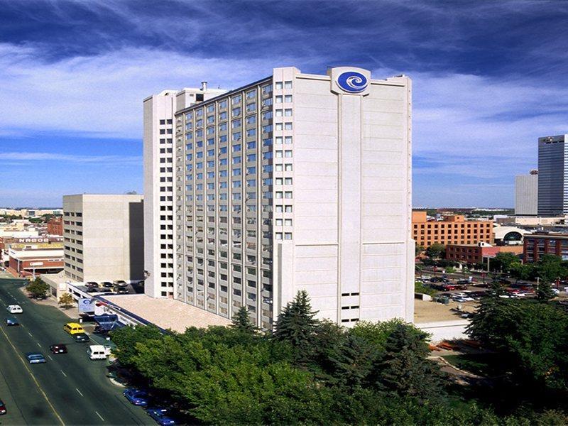 โคสต์ เอ็ดมอนตัน พลาซ่า โฮเทล บาย เอพีเอ Hotel เอดมันตัน ภายนอก รูปภาพ